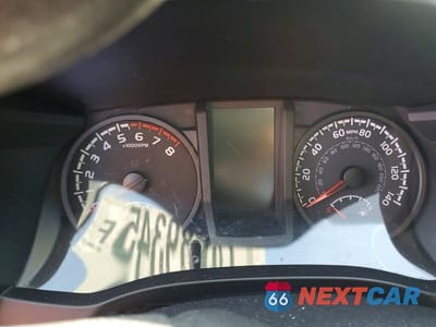 Zdjęcie 9 z 11 samochodu: 2020 TOYOTA TACOMA SR VIN:5TFAX5GN8LX170942 - miniatura