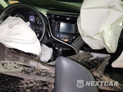 Zdjęcie 8 z 14 samochodu: 2019 TOYOTA CAMRY L VIN:4T1B11HK5KU839215 - miniatura