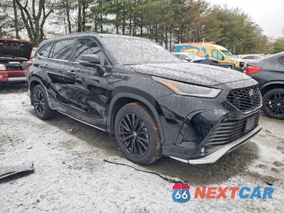 Czwarte zdjęcie samochodu z boku: 2024 TOYOTA HIGHLANDER XSE VIN:5TDKDRBH8RS574361 - miniatura