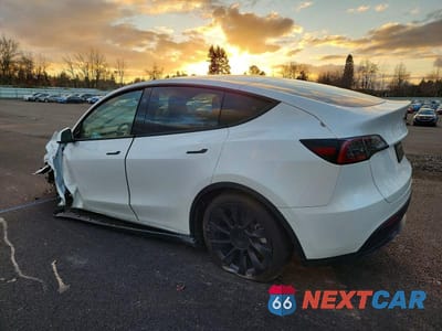 Drugie zdjęcie samochodu z przodu: 2025 TESLA MODEL Y VIN:7SAYGDEE3SF243870 - miniatura