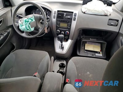 Zdjęcie 8 z 11 samochodu: 2008 HYUNDAI TUCSON SE VIN:KM8JN72D28U862909 - miniatura