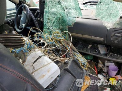 Zdjęcie 8 z 12 samochodu: 2008 CHEV SLVRDO 3500 CC 4X4 VIN:1GBJK34698E163912 - miniatura