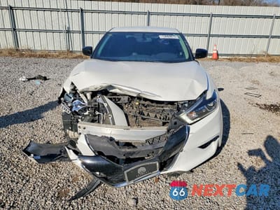 Piąte zdjęcie samochodu w środku: 2018 NISSAN MAXIMA 3.5S VIN:1N4AA6AP9JC364777 - miniatura