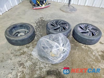 Zdjęcie 12 z 13 samochodu: 2019 VOLKSWAGEN JETTA SEL VIN:3VWE57BU7KM067420 - miniatura