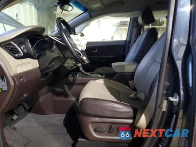 Zdjęcie 7 z 13 samochodu: 2017 KIA SEDONA SXL VIN:KNDME5C12H6271980 - miniatura