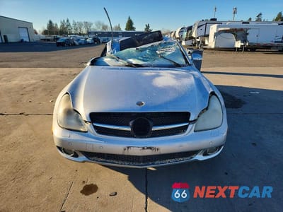 Piąte zdjęcie samochodu w środku: 2006 MERCEDES-BENZ CLS 500C VIN:WDDDJ75X06A073908 - miniatura