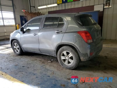 Drugie zdjęcie samochodu z przodu: 2020 CHEVROLET TRAX LS VIN:3GNCJKSB2LL185980 - miniatura