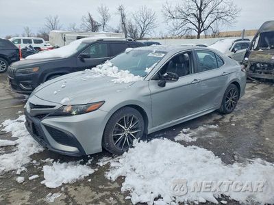 2022 TOYOTA CAMRY SE 4T1G11AK3NU063431 - główne zdjęcie licytacji z USA - miniatura