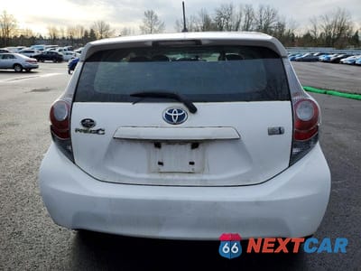 Zdjęcie 6 z 12 samochodu: 2013 TOYOTA PRIUS C VIN:JTDKDTB33D1548709 - miniatura