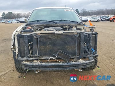 Piąte zdjęcie samochodu w środku: 2013 CHEVROLET TAHOE K1500 LTZ VIN:1GNSKCE01DR370170 - miniatura