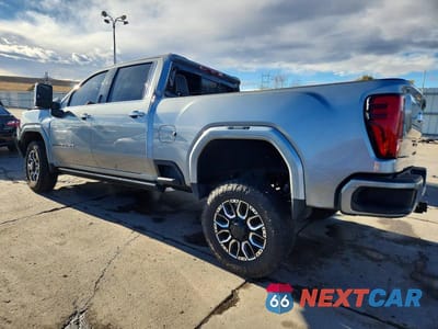 Drugie zdjęcie samochodu z przodu: 2024 GMC SIERRA K2500 DENALI ULTIMATE VIN:1GT49XEY2RF458597 - miniatura