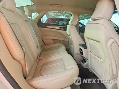 Zdjęcie 10 z 12 samochodu: 2020 LINCOLN TOWNHOUSE MKZ VIN:3LN6L5A9XLR623248 - miniatura