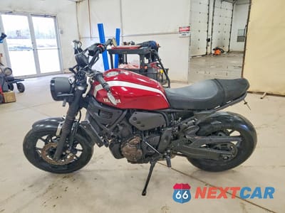 Trzecie zdjęcie samochodu z tyłu: 2018 YAMAHA XSR700 VIN:JYARM21E0JA000704 - miniatura