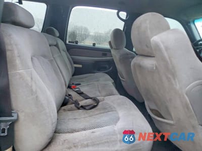 Zdjęcie 11 z 13 samochodu: 2001 CHEVROLET SUBURBAN C1500 VIN:3GNEC16T51G126914 - miniatura