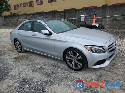Czwarte zdjęcie samochodu z boku: 2016 MERCEDES-BENZ C 300 VIN:WDDWF4JB6GR153803 - miniatura