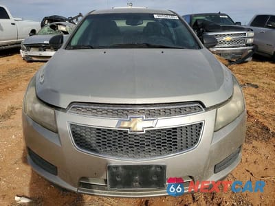Piąte zdjęcie samochodu w środku: 2013 CHEVROLET CRUZE LS VIN:1G1PA5SH2D7120142 - miniatura
