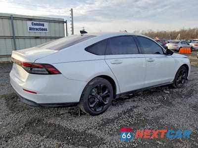 Trzecie zdjęcie samochodu z tyłu: 2025 HONDA ACCORD SE VIN:1HGCY1F4XSA014749 - miniatura