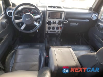 Zdjęcie 8 z 12 samochodu: 2008 JEEP WRANGLER UNLIMITED SAHARA VIN:1J4GA59178L639792 - miniatura