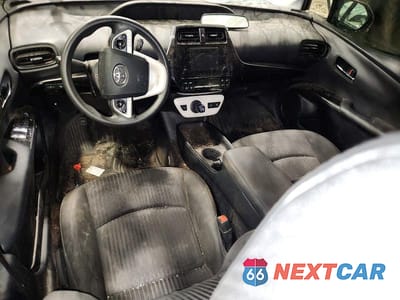 Zdjęcie 8 z 12 samochodu: 2018 TOYOTA PRIUS VIN:JTDKBRFU5J3596143 - miniatura