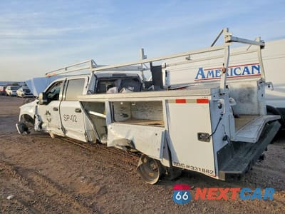 Trzecie zdjęcie samochodu z tyłu: 2019 FORD F350 UTILITY / SERVICE TRUCK VIN:1FD8W3HT0KED76779 - miniatura