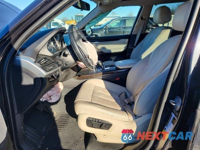 Zdjęcie 7 z 14 samochodu: 2014 BMW X5 XDRIVE35I VIN:5UXKR0C57E0H27148 - miniatura