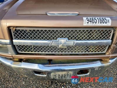 Zdjęcie 7 z 10 samochodu: 2005 CHEVROLET C5500 RECREATIONAL VEHICLE VIN:1GBE5U1E35F506861 - miniatura