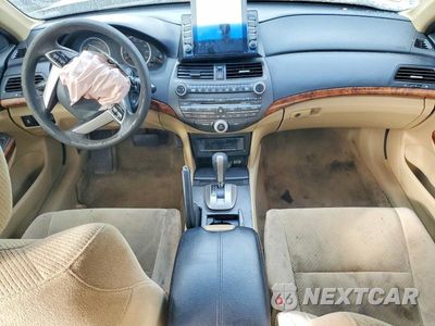 Zdjęcie 8 z 11 samochodu: 2012 HONDA ACCORD EX VIN:1HGCP2F7XCA083106 - miniatura