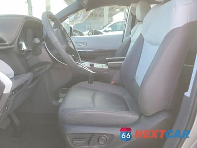 Zdjęcie 7 z 13 samochodu: 2024 TOYOTA SIENNA XSE VIN:5TDDRKEC1RS215290 - miniatura