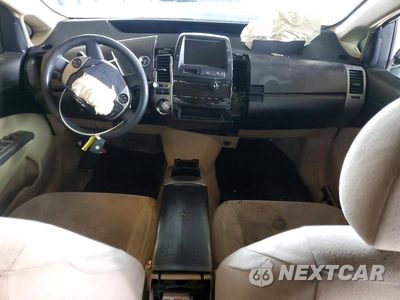 Zdjęcie 8 z 12 samochodu: 2005 TOYOTA PRIUS BASE VIN:JTDKB20U353069286 - miniatura