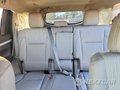 Zdjęcie 10 z 14 samochodu: 2017 TOYOTA HIGHLANDER LE VIN:5TDZZRFH5HS226140 - miniatura