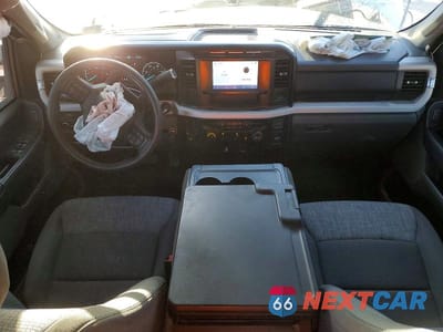 Zdjęcie 8 z 12 samochodu: 2023 FORD F250 SUPER DUTY VIN:1FT7W2BN8PEC08836 - miniatura