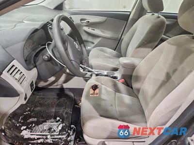 Zdjęcie 7 z 11 samochodu: 2011 TOYOTA COROLLA BASE VIN:2T1BU4EE1BC564063 - miniatura