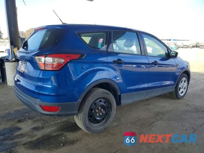 Trzecie zdjęcie samochodu z tyłu: 2018 FORD ESCAPE S VIN:1FMCU0F72JUD44098 - miniatura