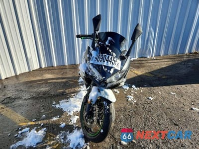 Drugie zdjęcie samochodu z przodu: 2022 KAWASAKI EX650 N VIN:ML5EXEN13NDA73683 - miniatura