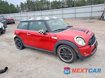 Czwarte zdjęcie samochodu z boku: 2009 MINI COOPER S VIN:WMWMF73599TW86600 - miniatura