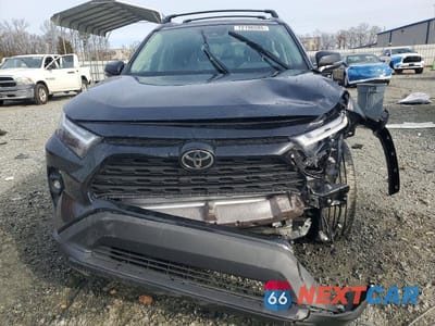 Piąte zdjęcie samochodu w środku: 2025 TOYOTA RAV4 XLE PREMIUM VIN:2T3C1RFV8SC334827 - miniatura