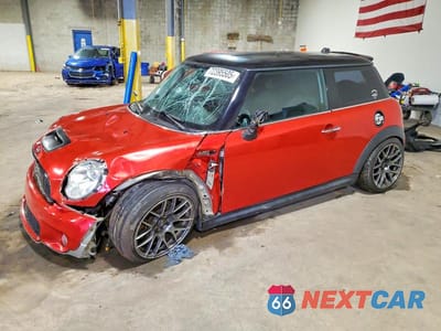 2009 MINI COOPER S WMWMF73529TW82081 - główne zdjęcie licytacji z USA - miniatura