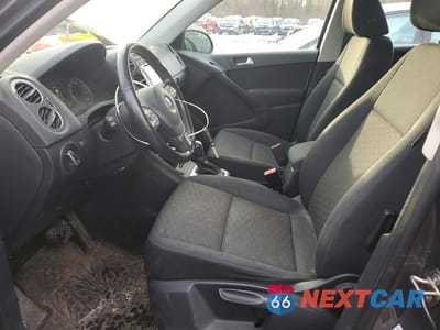 Zdjęcie 7 z 12 samochodu: 2015 VOLKSWAGEN TIGUAN S VIN:WVGBV7AX3FW550065 - miniatura