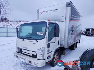 2015 ISUZU NPR HD BOX TRUCK JALC4W169F7003470 - główne zdjęcie licytacji z USA - miniatura