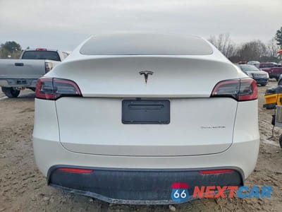Zdjęcie 6 z 11 samochodu: 2024 TESLA MODEL Y VIN:7SAYGDEE6RF168009 - miniatura