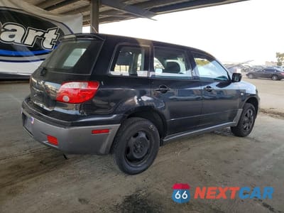 Trzecie zdjęcie samochodu z tyłu: 2005 MITSUBISHI OUTLANDER LS VIN:JA4LX31F75U044178 - miniatura