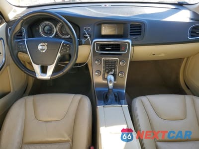 Zdjęcie 8 z 12 samochodu: 2013 VOLVO S60 T5 VIN:YV1612FSXD2193371 - miniatura