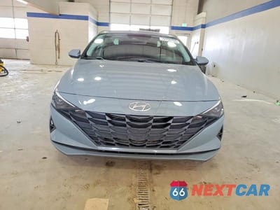 Piąte zdjęcie samochodu w środku: 2022 HYUNDAI ELANTRA SEL VIN:KMHLM4AG4NU327856 - miniatura