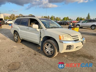 Czwarte zdjęcie samochodu z boku: 2004 MITSUBISHI ENDEAVOR XLS VIN:4A4MM31S04E002422 - miniatura