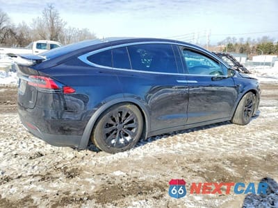 Trzecie zdjęcie samochodu z tyłu: 2017 TESLA MODEL X VIN:5YJXCAE29HF040564 - miniatura