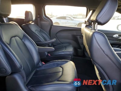 Zdjęcie 11 z 13 samochodu: 2024 CHRYSLER PACIFICA HYBRID SELECT VIN:2C4RC1S73RR185436 - miniatura