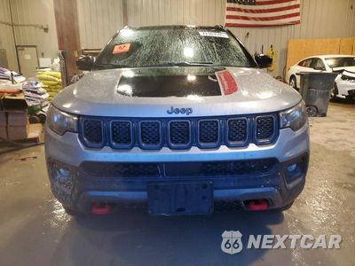 Piąte zdjęcie samochodu w środku: 2024 JEEP COMPASS TRAILHAWK VIN:3C4NJDDN4RT589635 - miniatura