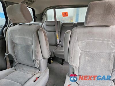 Zdjęcie 10 z 13 samochodu: 2004 TOYOTA SIENNA LE 8 PASSENGER VIN:5TDZA23C64S188564 - miniatura