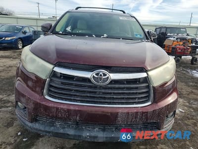 Piąte zdjęcie samochodu w środku: 2016 TOYOTA HIGHLANDER XLE VIN:5TDJKRFH6GS259177 - miniatura