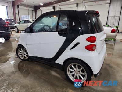 Drugie zdjęcie samochodu z przodu: 2009 SMART FORTWO PURE VIN:WMEEJ31XX9K293098 - miniatura